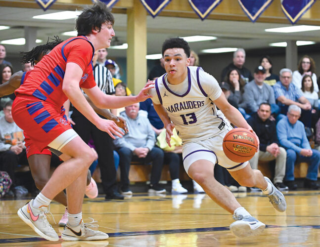 Marauders dominate Richland in opener